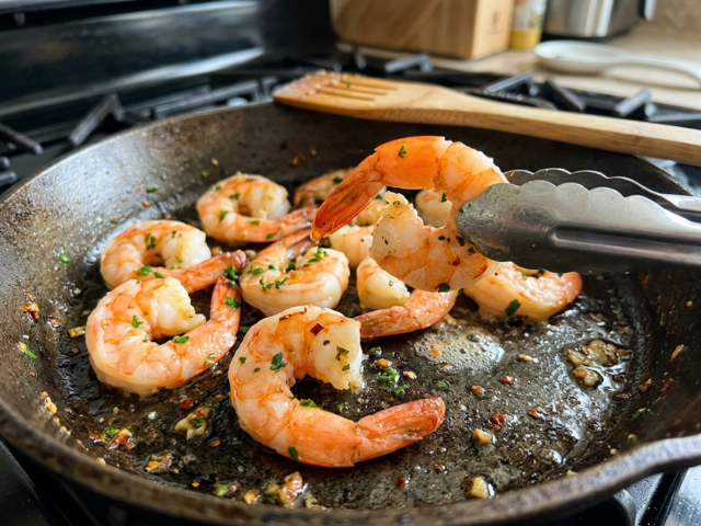 How to Tell When Shrimp Is Cooked